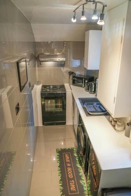 Entire Home In Nottingham Ngoại thất bức ảnh